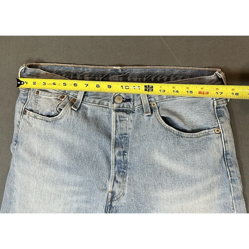 Levi's 501 Jeans Mens Blue Denim Light Wash Button Fly Straight Leg Size 36x30